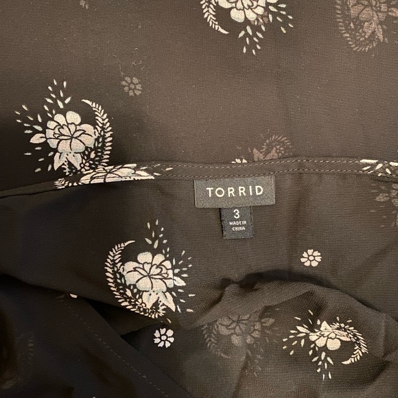 TORRID sheer button up shirt dress, Size 3 - Picture 9 of 9